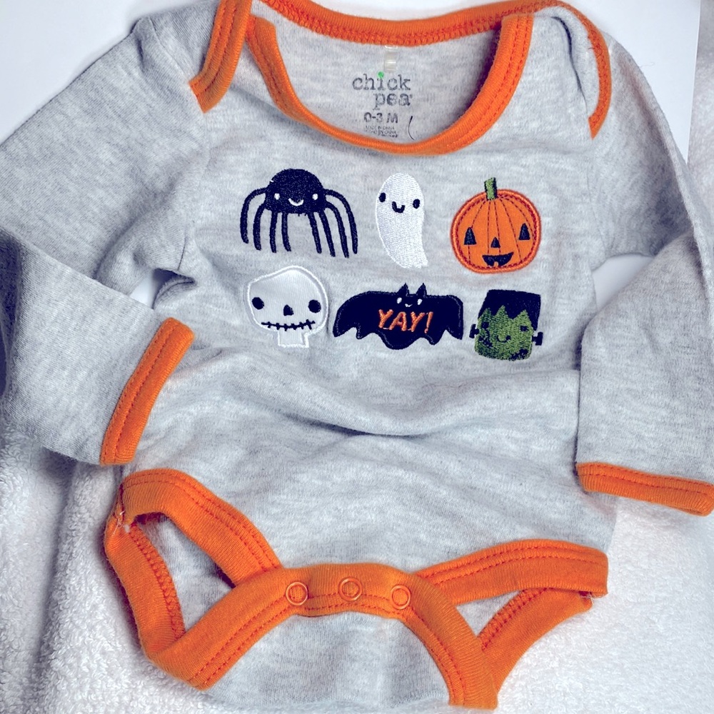 Chick pea onesie INFANT BABY SIZE 0-3 months Halloween washed never worn NWOT